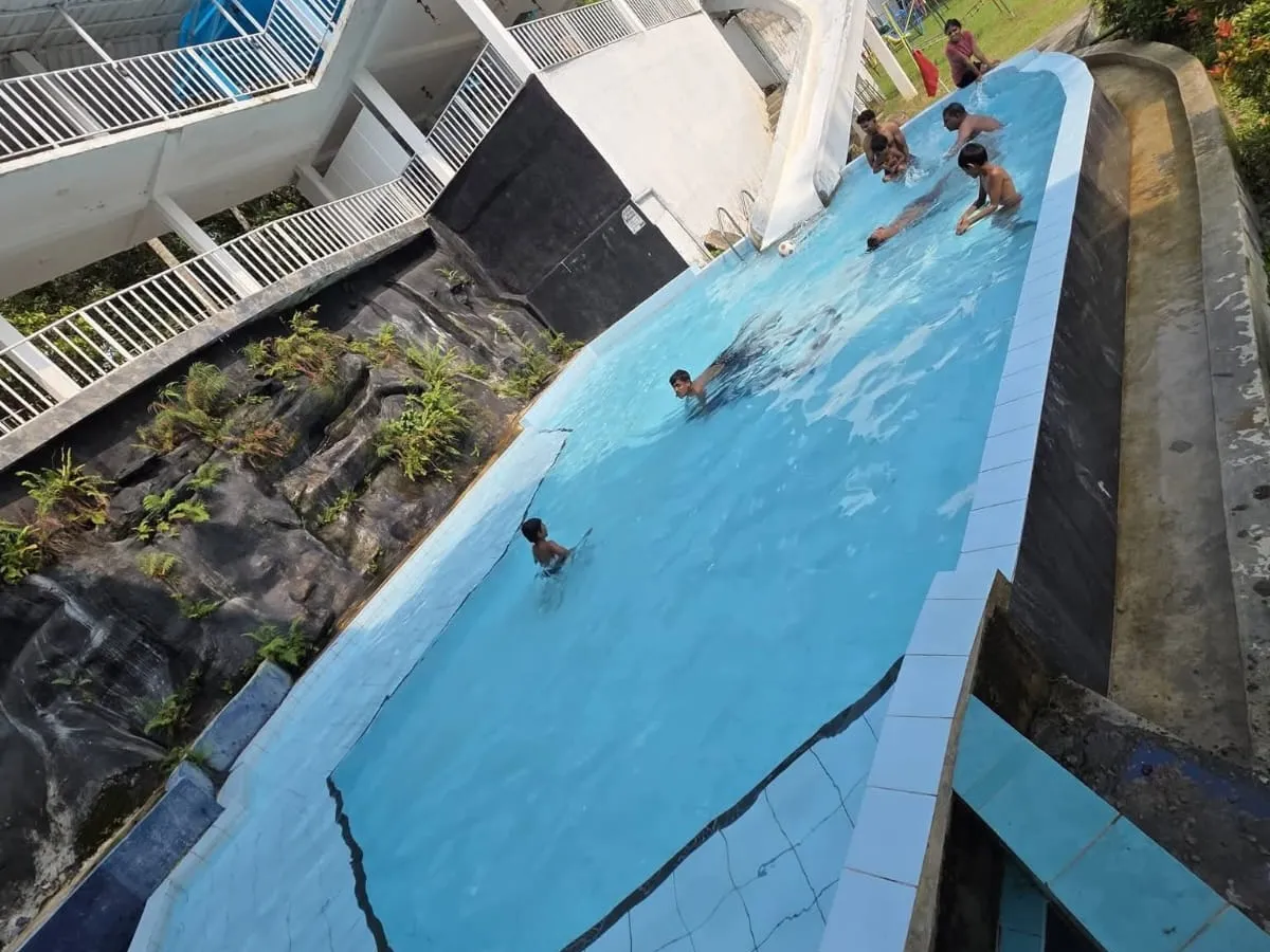 Pool & Water Slide